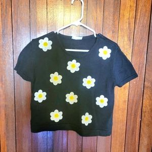 Women's very cute flower embroidered knit tops,size M,black